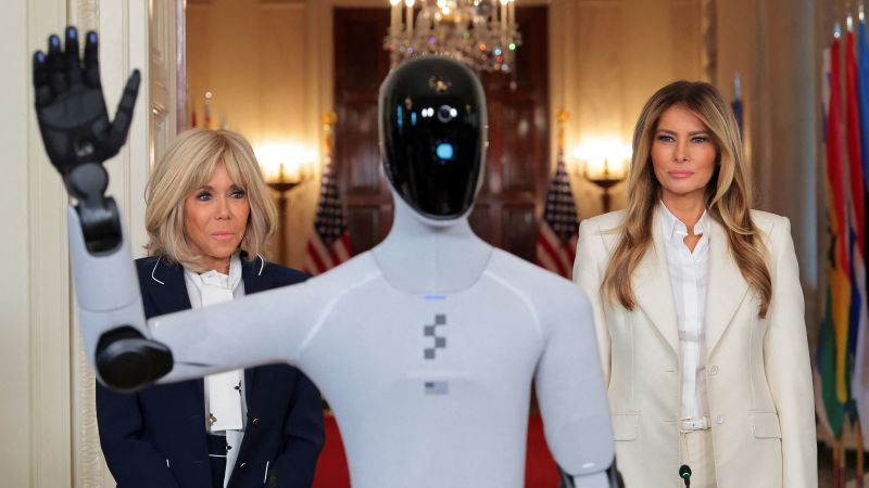 Melania Trump’s very robotic White House guest Melania Trump’s very robotic White House guest