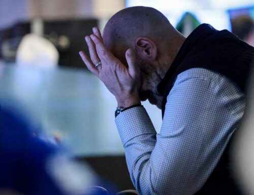 Markets plunge, oil hits $100 as Trump fails to reassure Wall St.