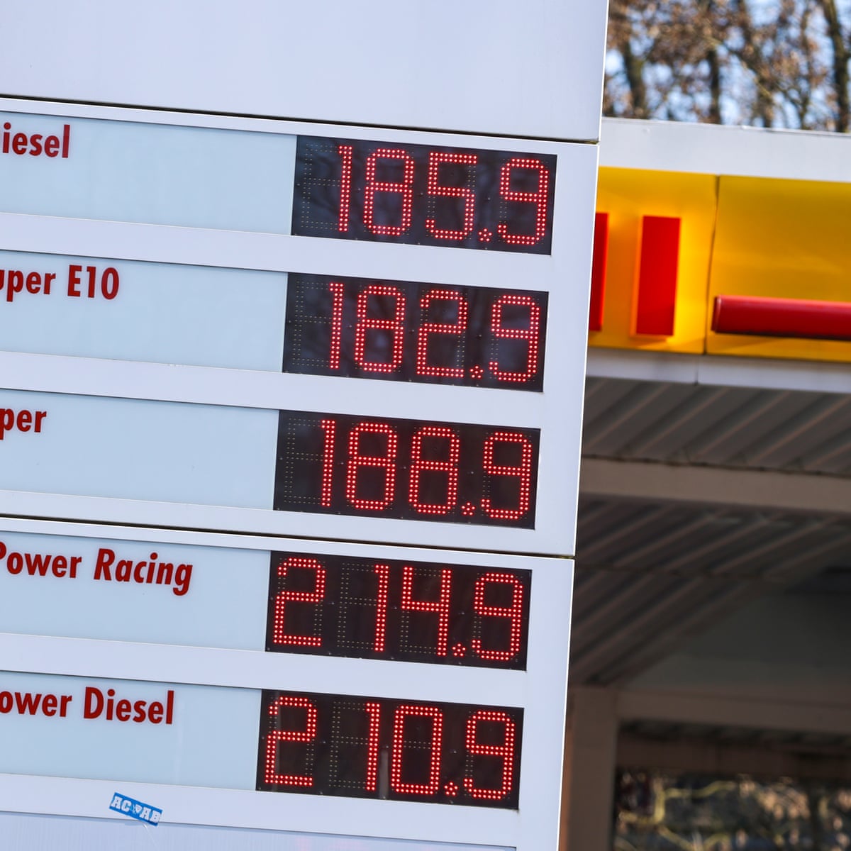 Oil price continues to rise amid Middle East crisis but stock markets rebound across Asia