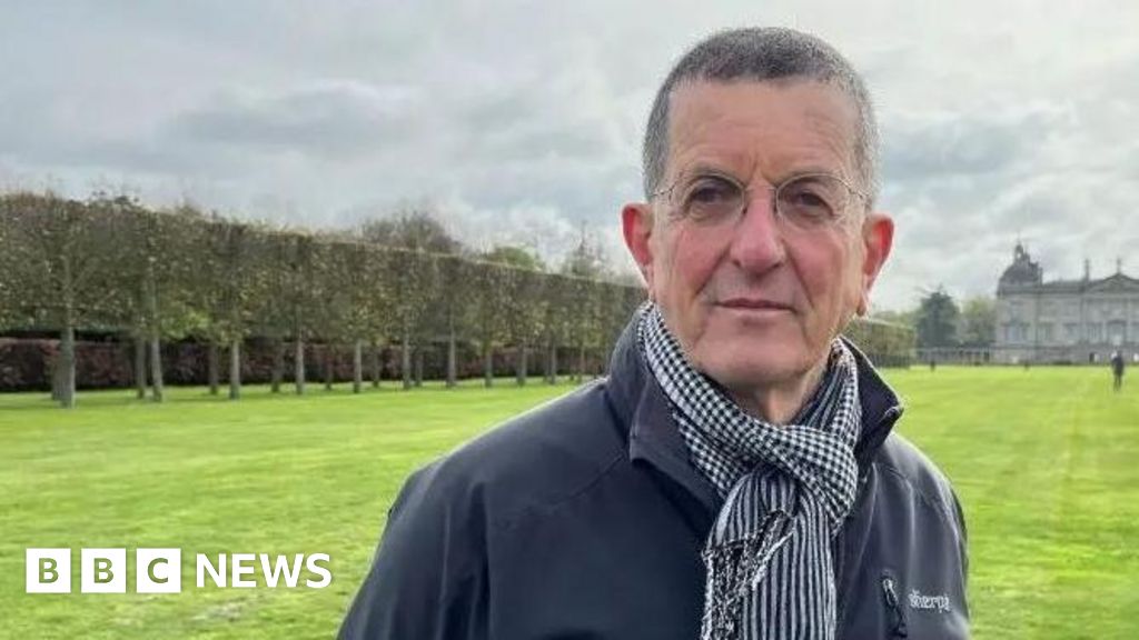 Sculptor Antony Gormley calls Norfolk solar farm ‘cruel’