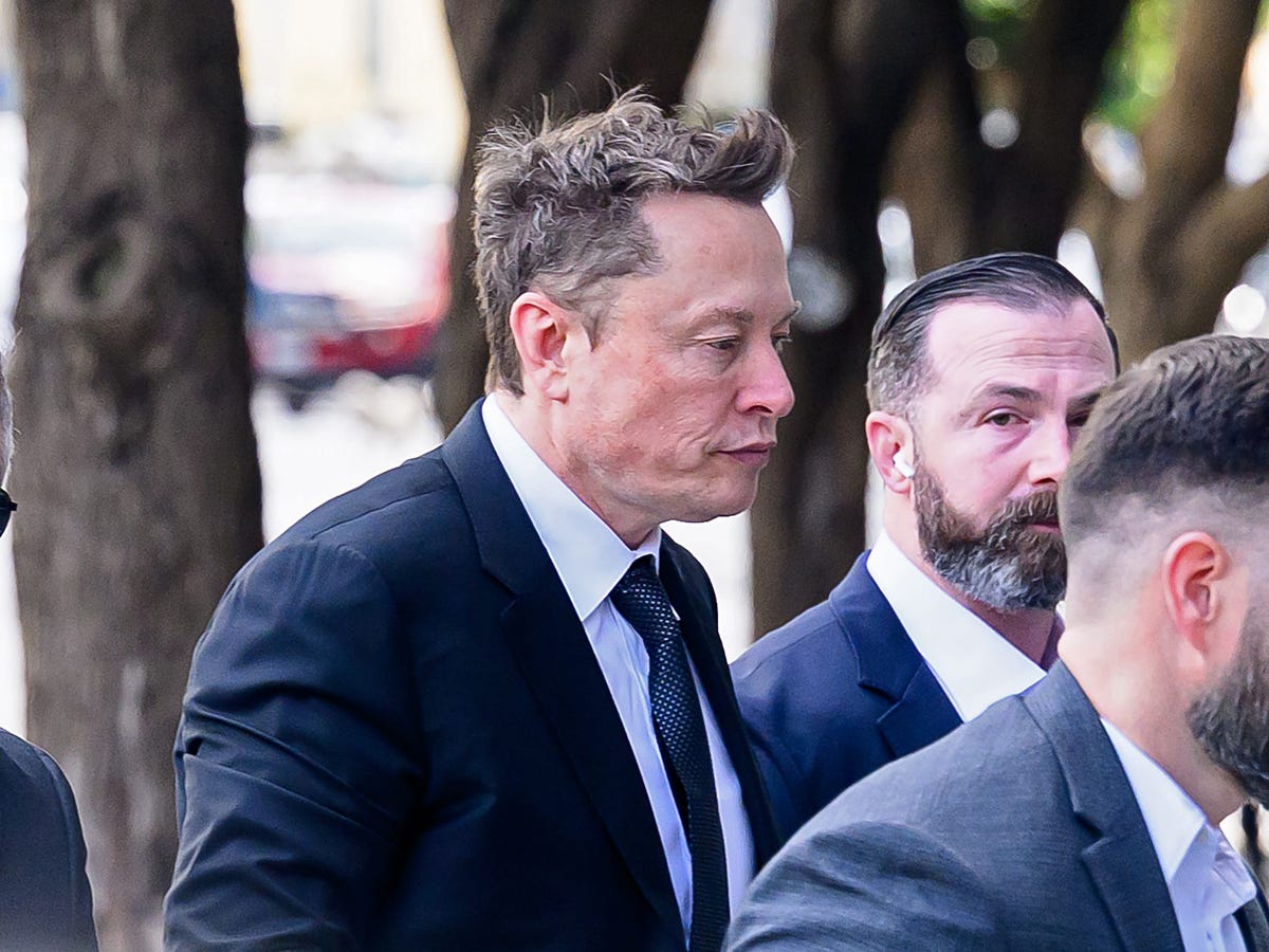 ‘Decoy’ Tesla distracted photographers staked outside Elon Musk trial