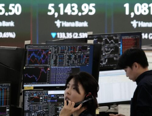 US stocks bounce back as crude oil prices stabilize