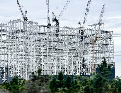 As Starship nears, SpaceX’s Gigabay rises at Kennedy Space Center