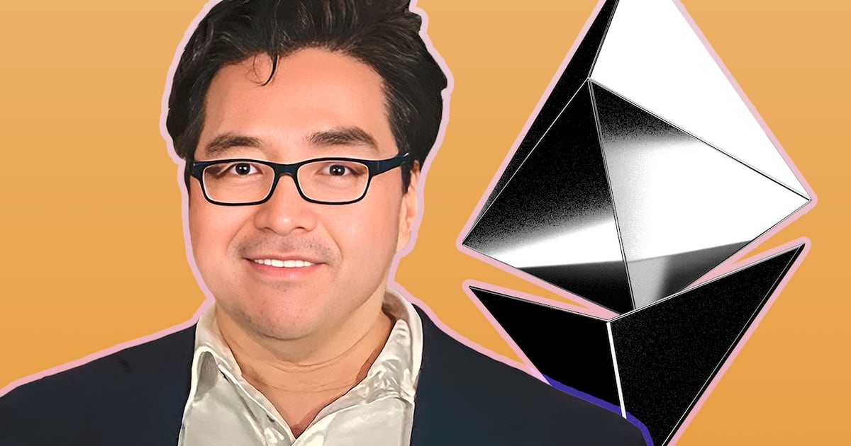 Tom Lee’s Bitmine shrugs off geopolitical chaos with 0m Ethereum buying spree