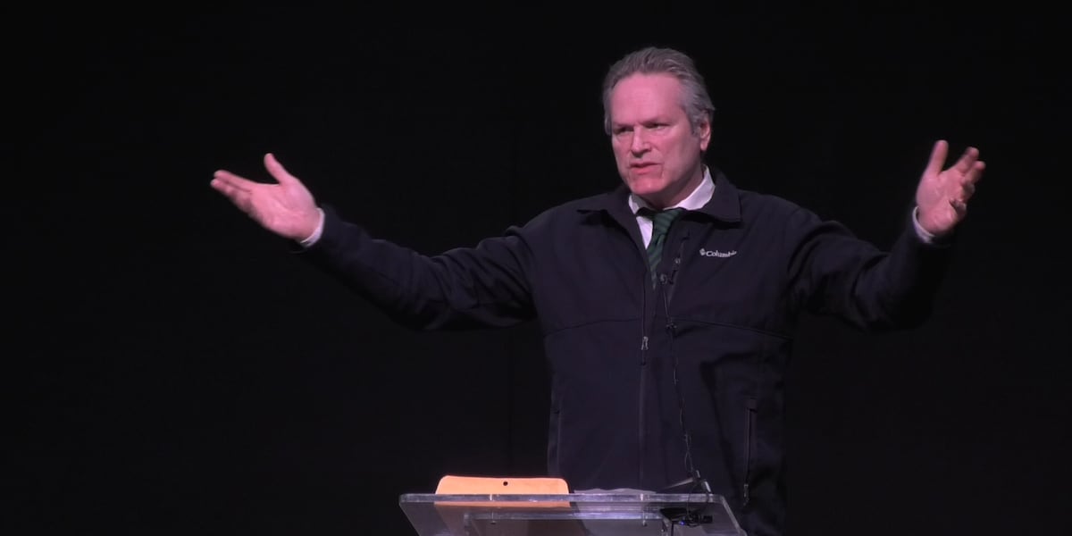 Dunleavy, EPA visit UAF to discuss regulations in the arctic environment