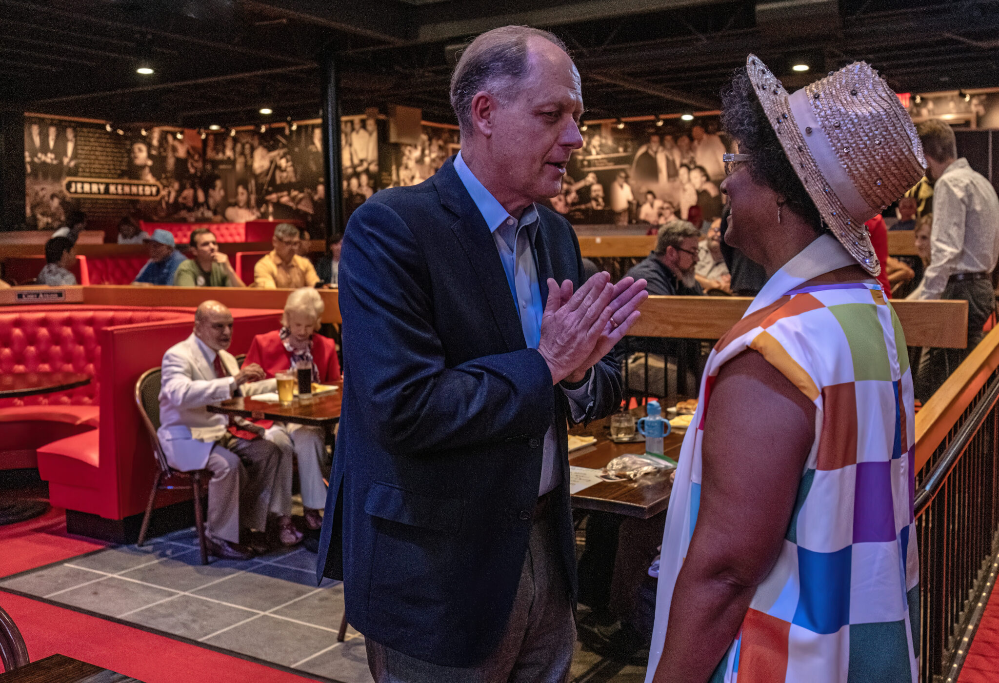 Stockard on the Stump: Tennessee leader sees no conflict but sells Tesla stock