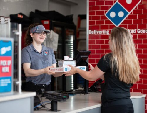 Right Before Retiring, Warren Buffett Dumped Shares of Amazon and Apple and Bought 368,000 Shares of This Restaurant Stock