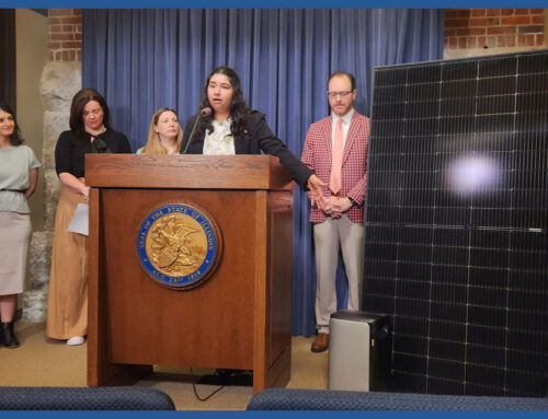 Illinois lawmakers seek measure to make small-scale plug-in solar panels available to renters