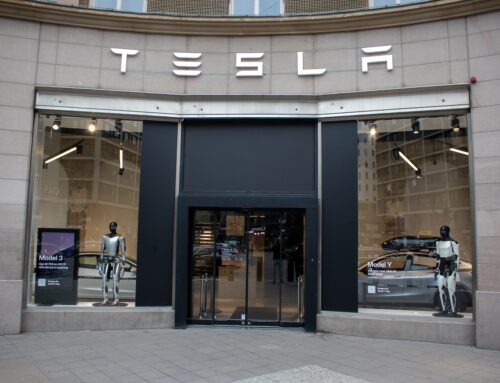 Tesla: Promises Of Robots And Space Data Centers Do Not Justify This Valuation