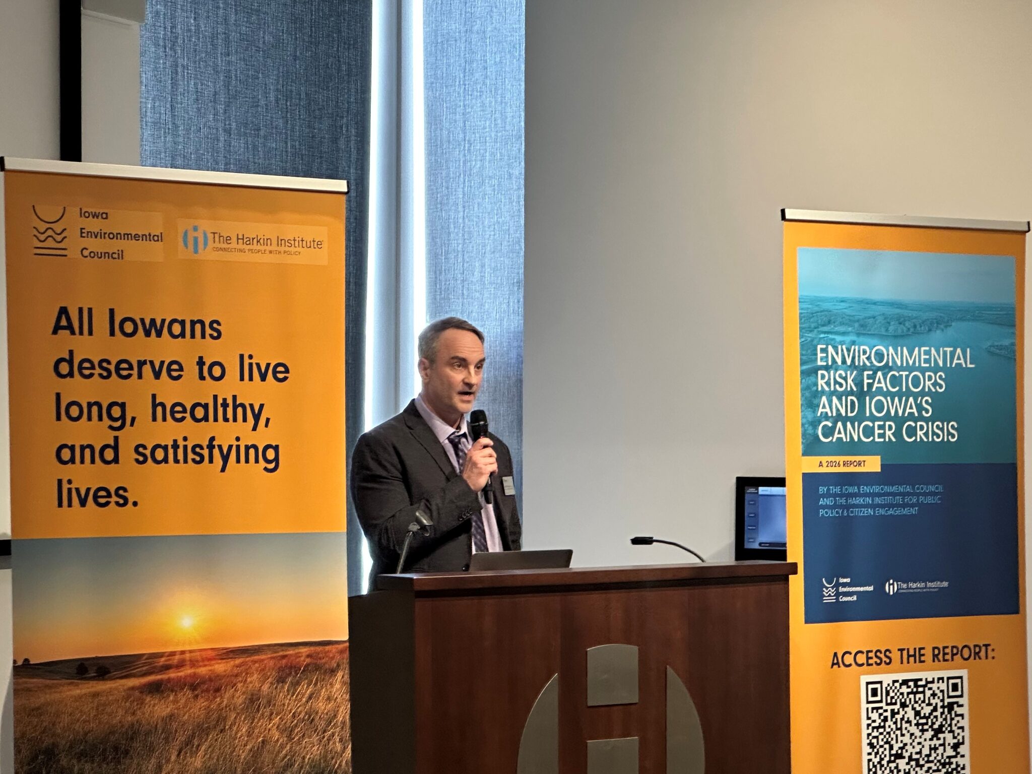 Researchers connect environmental issues with cancer rates in new report Researchers connect environmental issues with cancer rates in new report