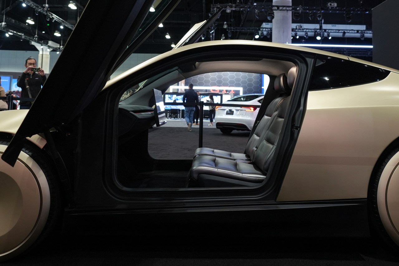 Tesla’s new Cybercab has no steering wheel, and that’s a problem Tesla’s new Cybercab has no steering wheel, and that’s a problem