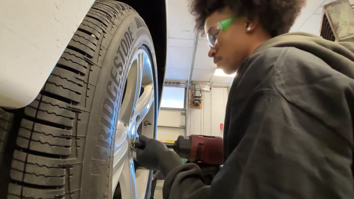 GM donates new cars to local high school automotive class