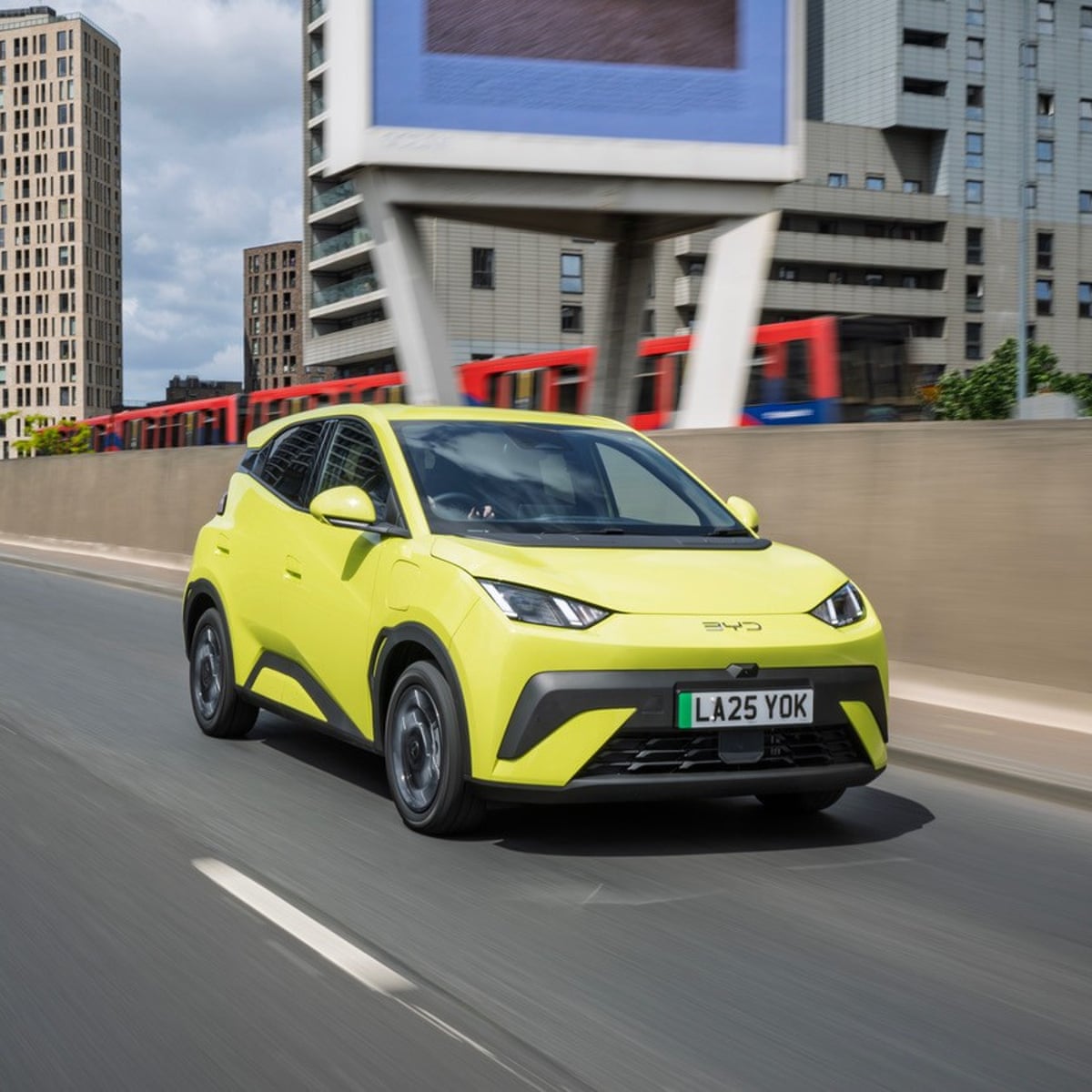 Average new UK electric car price is now lower than petrol vehicles