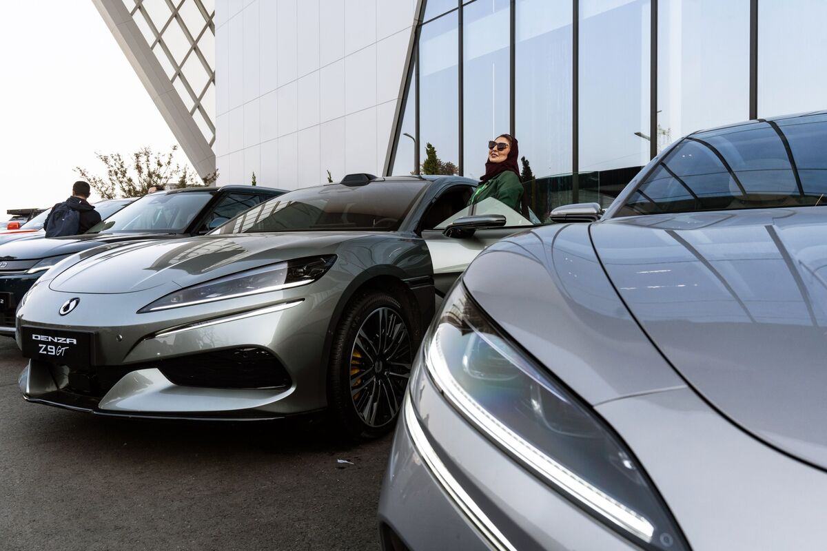 BYD’s Car Discounts Show China’s EV Price War Is Getting Worse