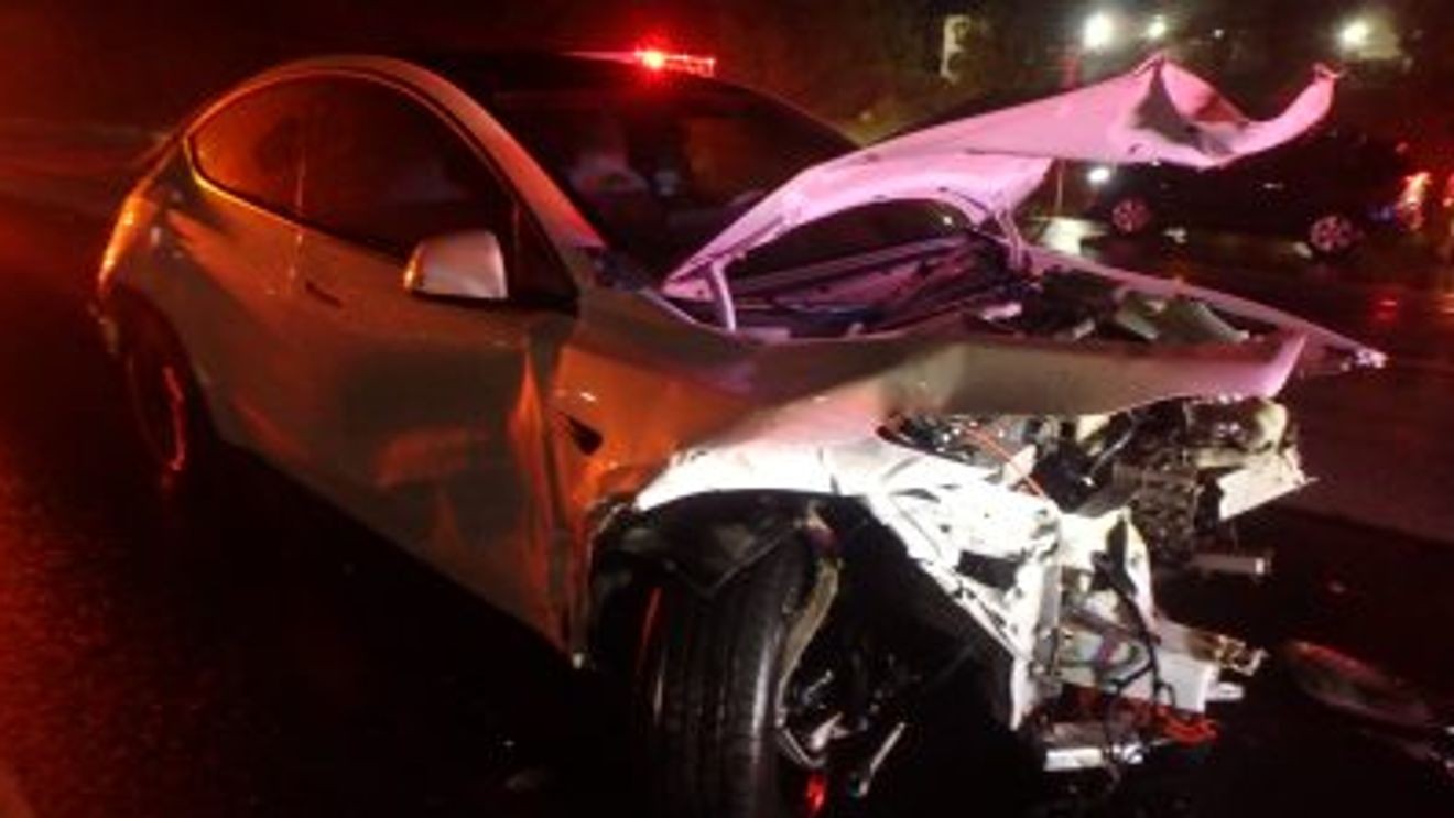 Front of Tesla smashed in Upper Allen Township hit-and-run; driver injured
