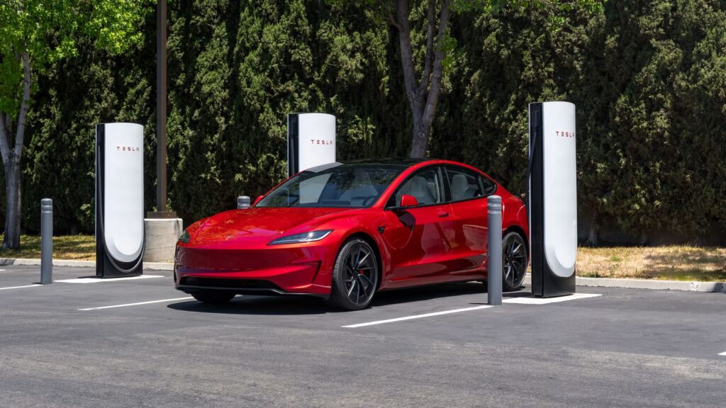 What’s the Cost of Building the Tesla Supercharging Network From Scratch?