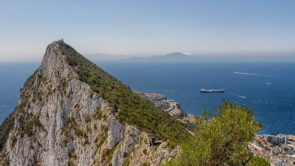 The blue economy in times of war: why is the environment disappearing from the equation in vital straits?