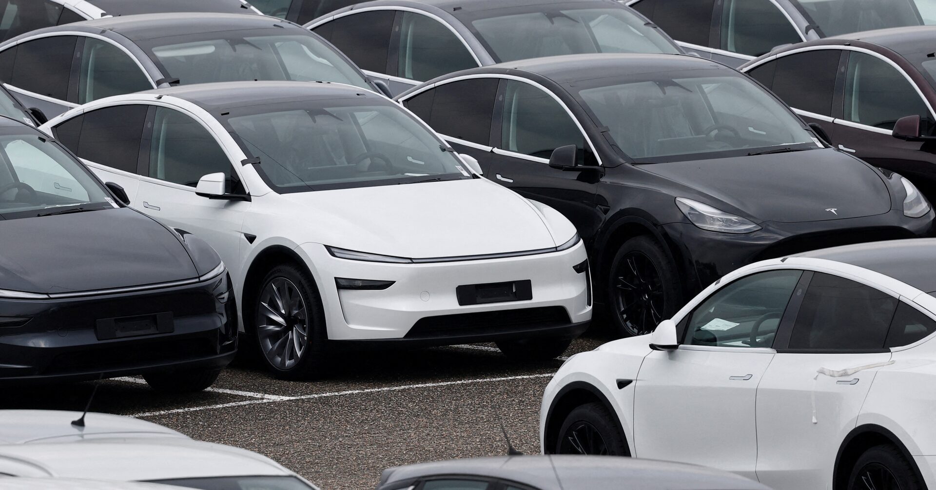 Tesla sales in Portugal fall 1.7% in March