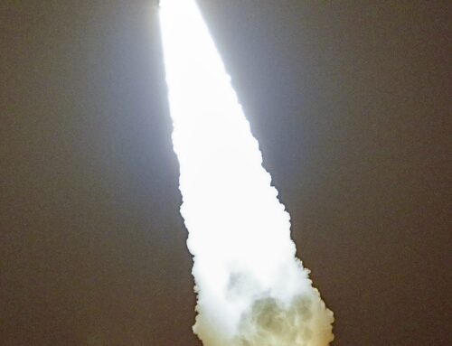 SpaceX Falcon Heavy scrubs, but Atlas V may be visible along East Coast