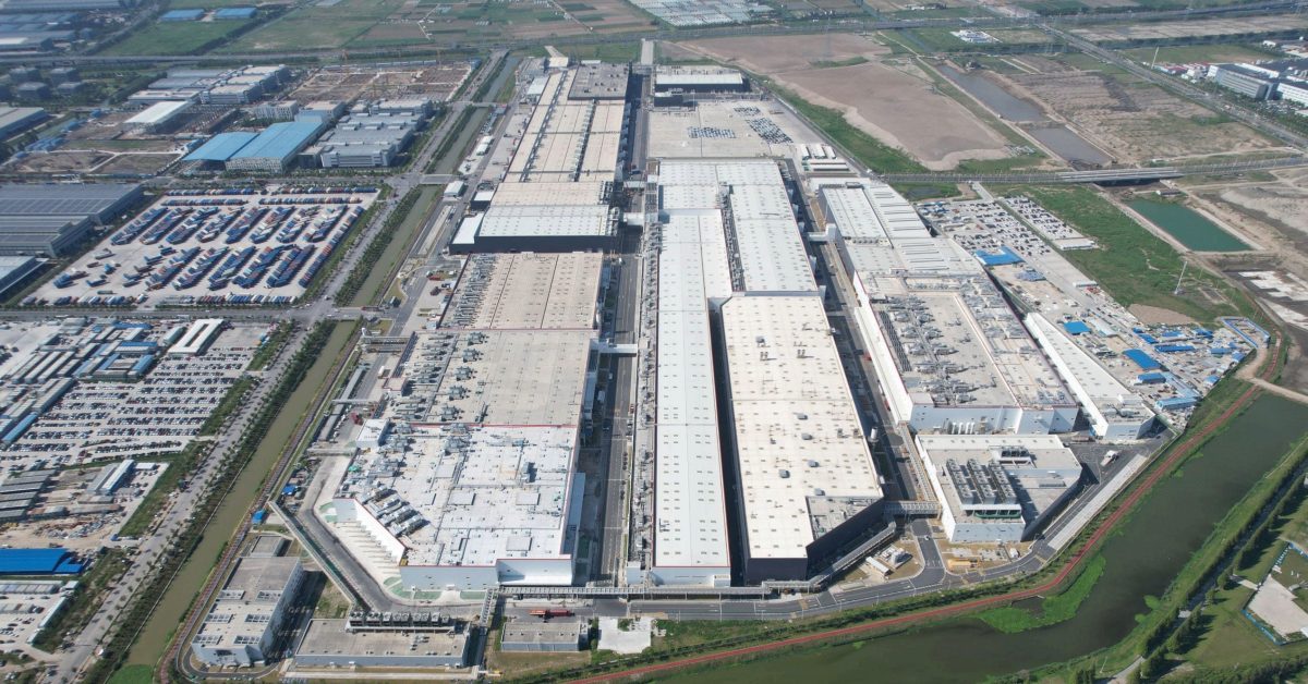 Tesla (TSLA) maxes out .8 billion Chinese bank debt facility as China sales crash