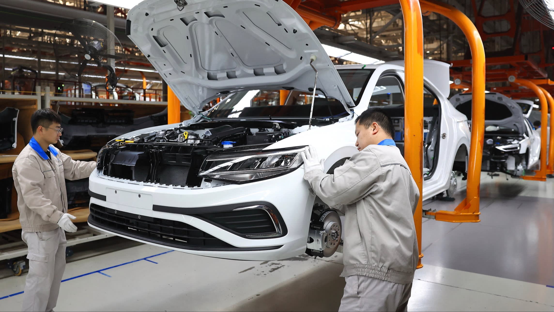 Foreign carmakers turn to Chinese technology to remain relevant