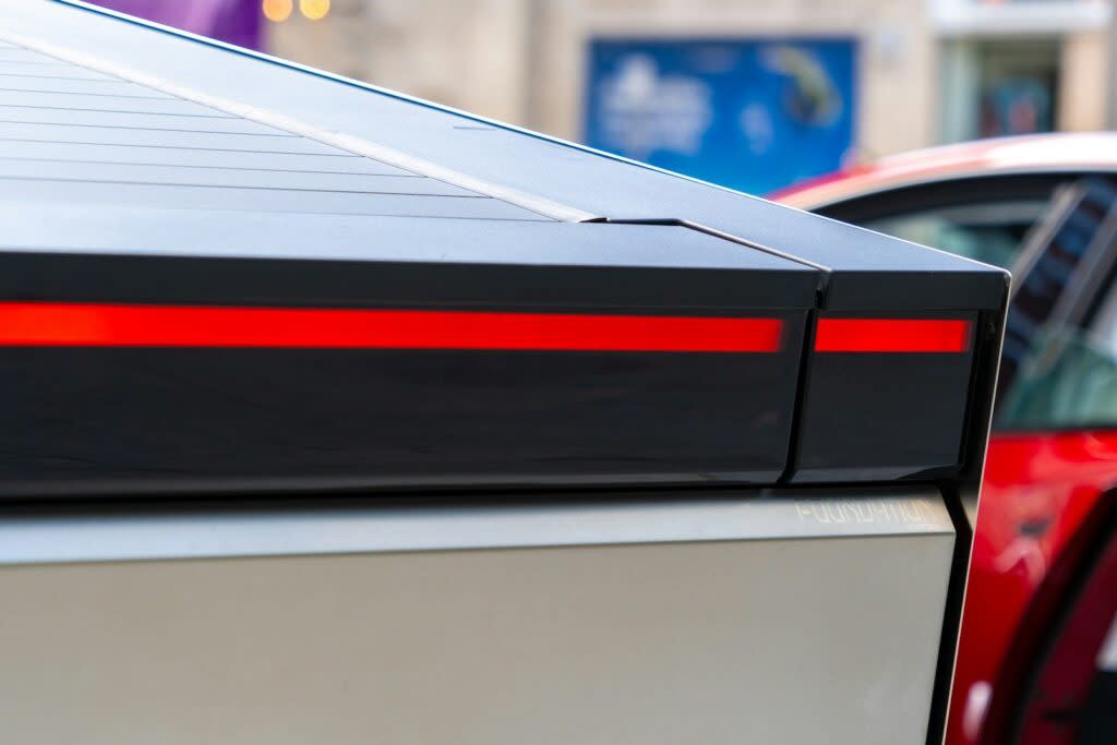 Elon Musk Is Using SpaceX in a 0 Million Scheme To Hide the Cybertruck’s Failure