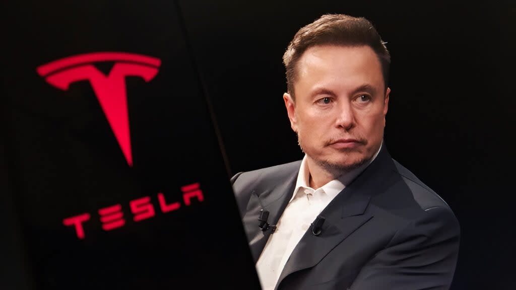 Tesla’s Unsold EVs Pile Up, Fastest-Growing Business Shrinks 40% — Elon Musk Must Explain Tonight