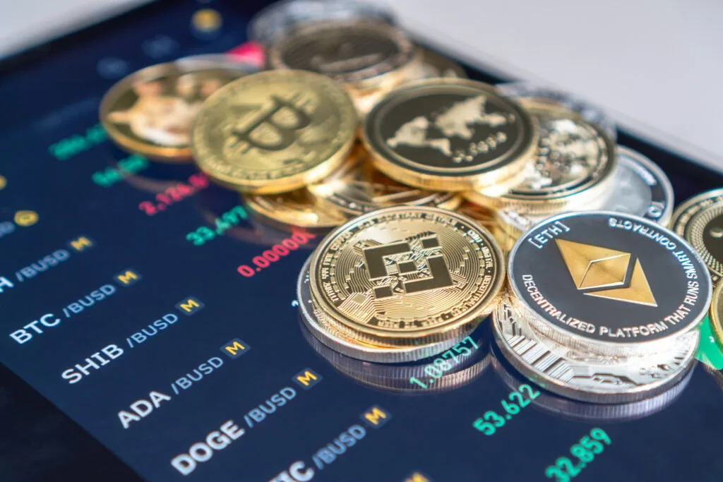 Bitcoin At ,000, Ethereum, XRP, Dogecoin Consolidate Ahead Of Clarity Act Meeting