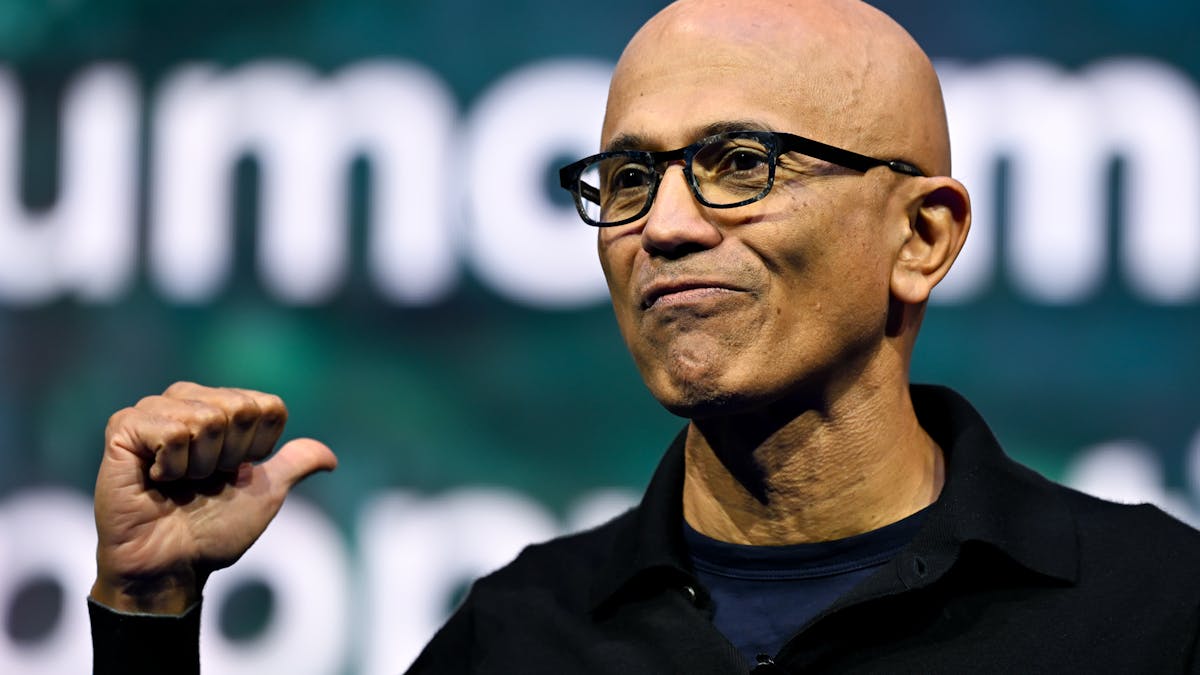 Microsoft’s Stock Slide Raises Specter of Activist Investors