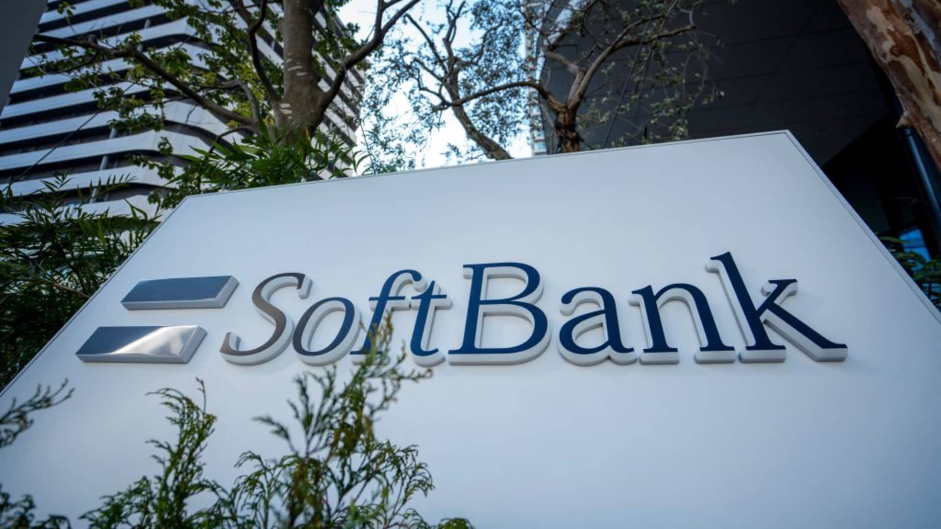SoftBank extends scorching rally, surging over 12%, as investors crowd into AI trade