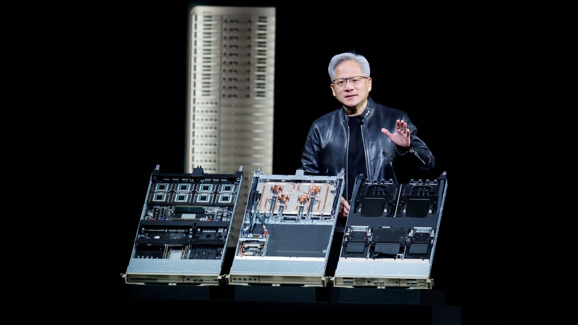 The Tech Download: How chip companies are looking to use light to solve this major AI bottleneck