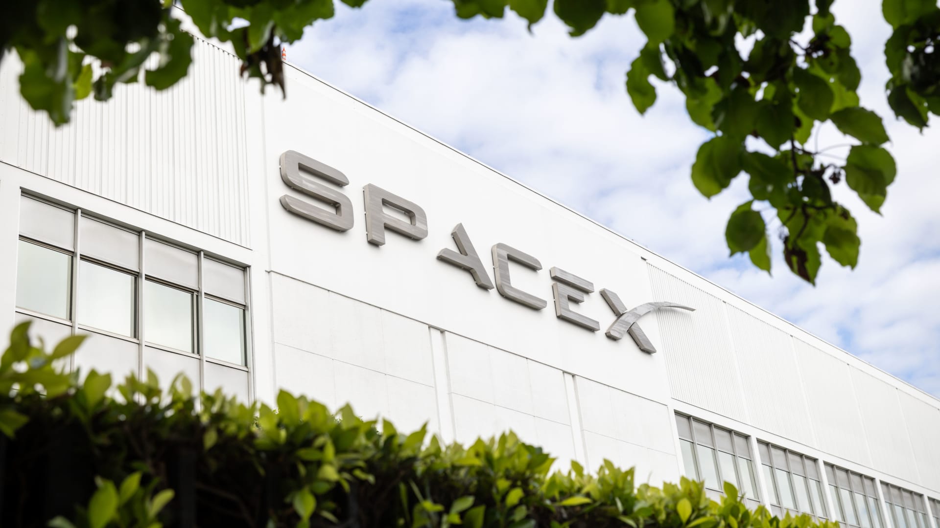 Jim Cramer previews SpaceX’s IPO: 3 catalysts to watch and 1 big reservation