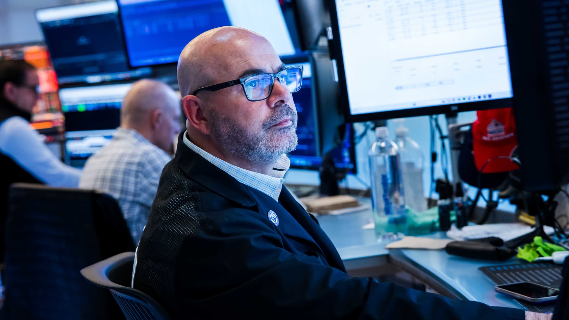 Stock futures are flat in overnight trading as June trading begins near record highs: Live Stock futures are flat in overnight trading as June trading begins near record highs: Live