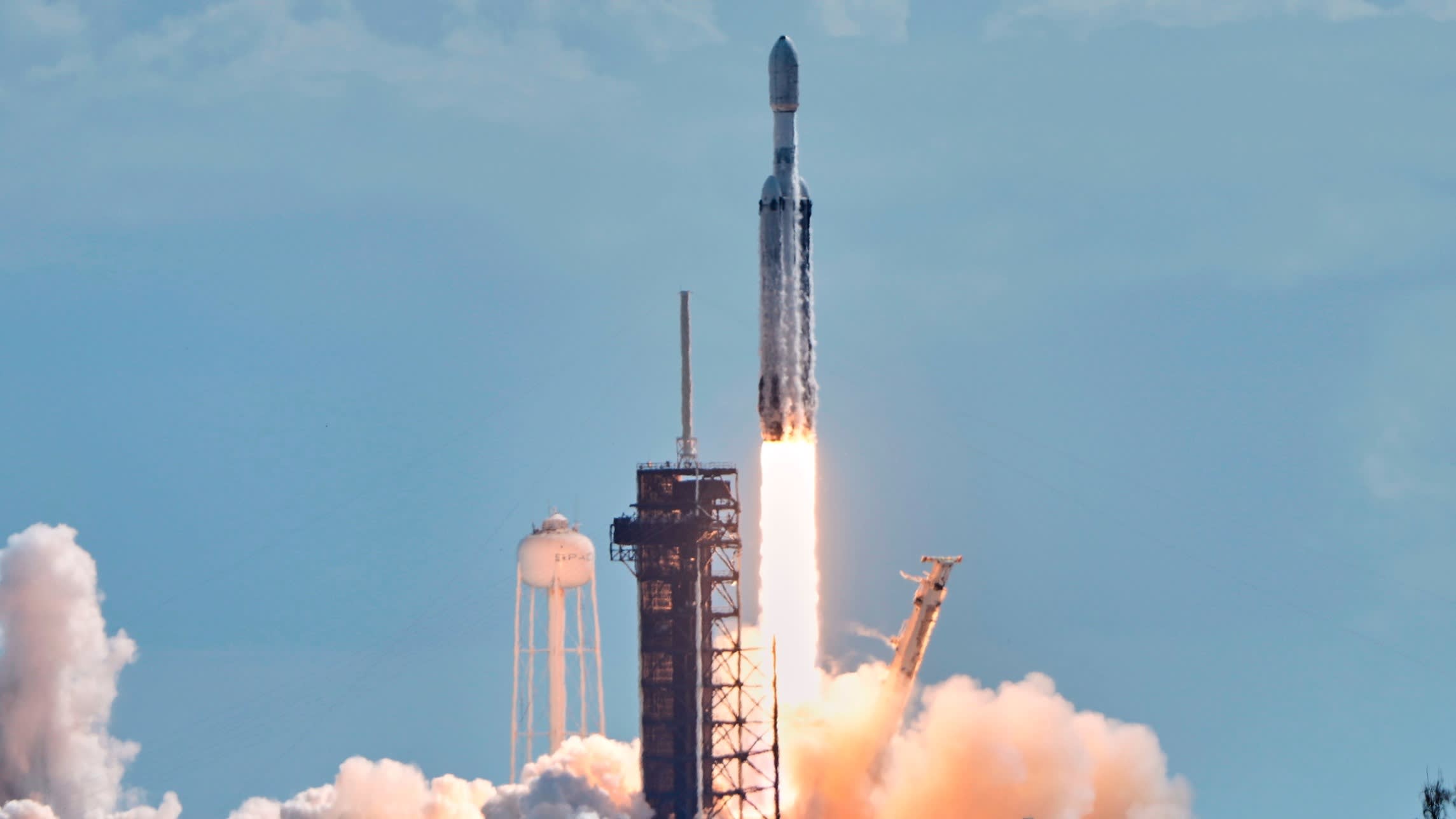New Nasdaq rules offer SpaceX free liquidity