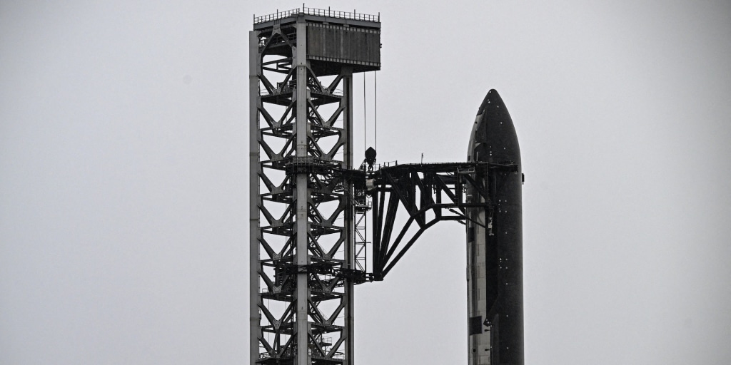 SpaceX scrubs Starship V3 rocket launch