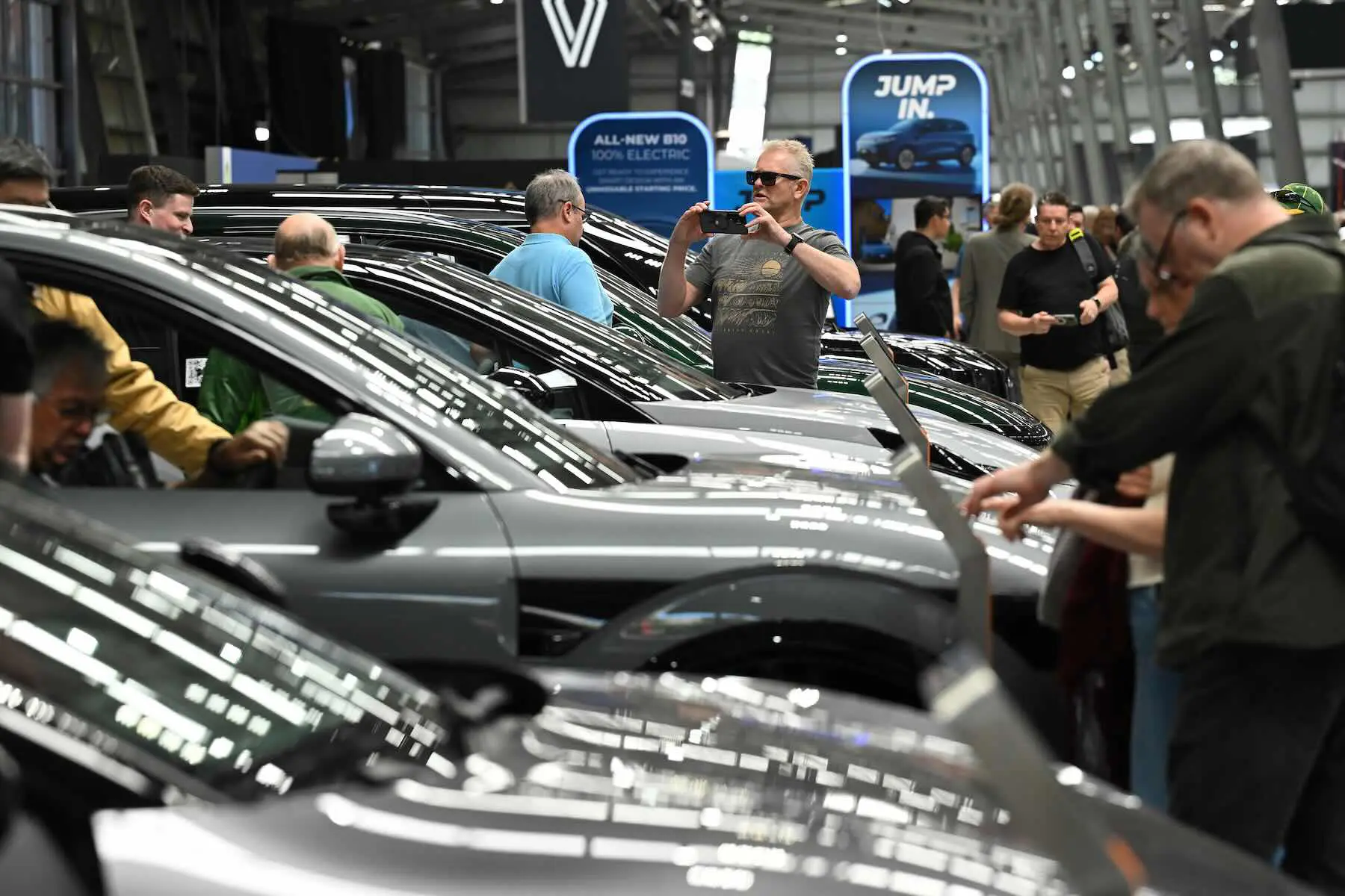 How legacy car companies are skewing debate and slowing transition to electric cars