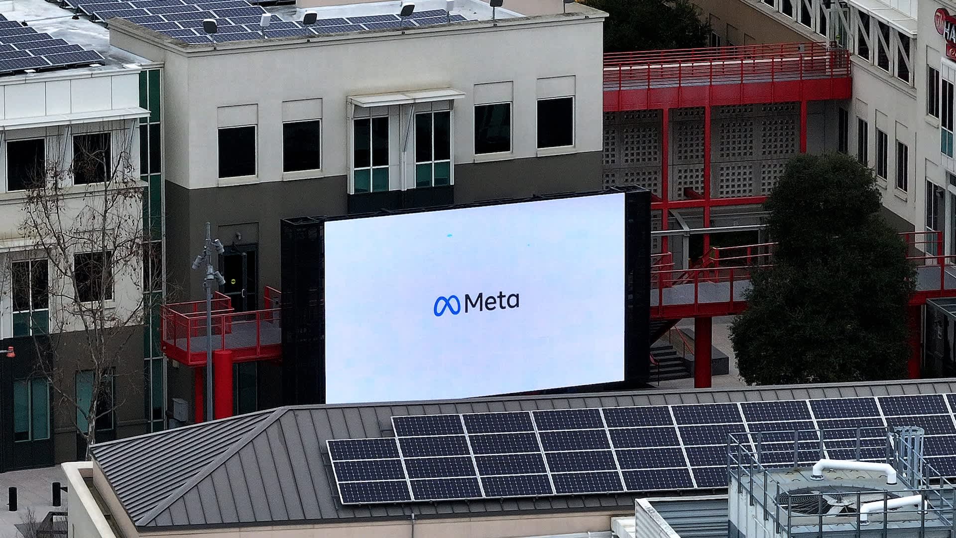 Company bets .2 billion on massive Wyoming solar and battery hub for Meta data centers