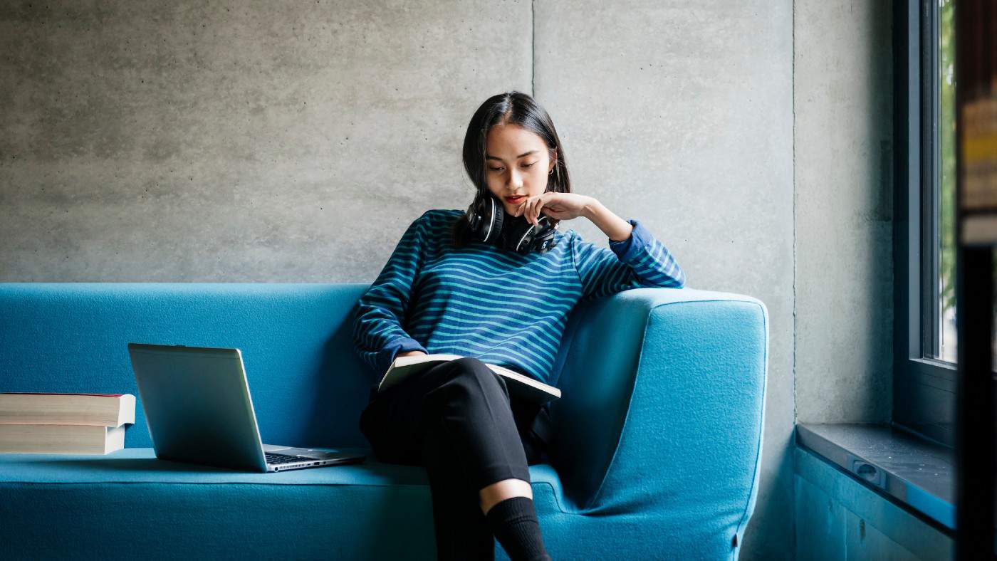 Here’s how someone could start investing this June for under £1,000