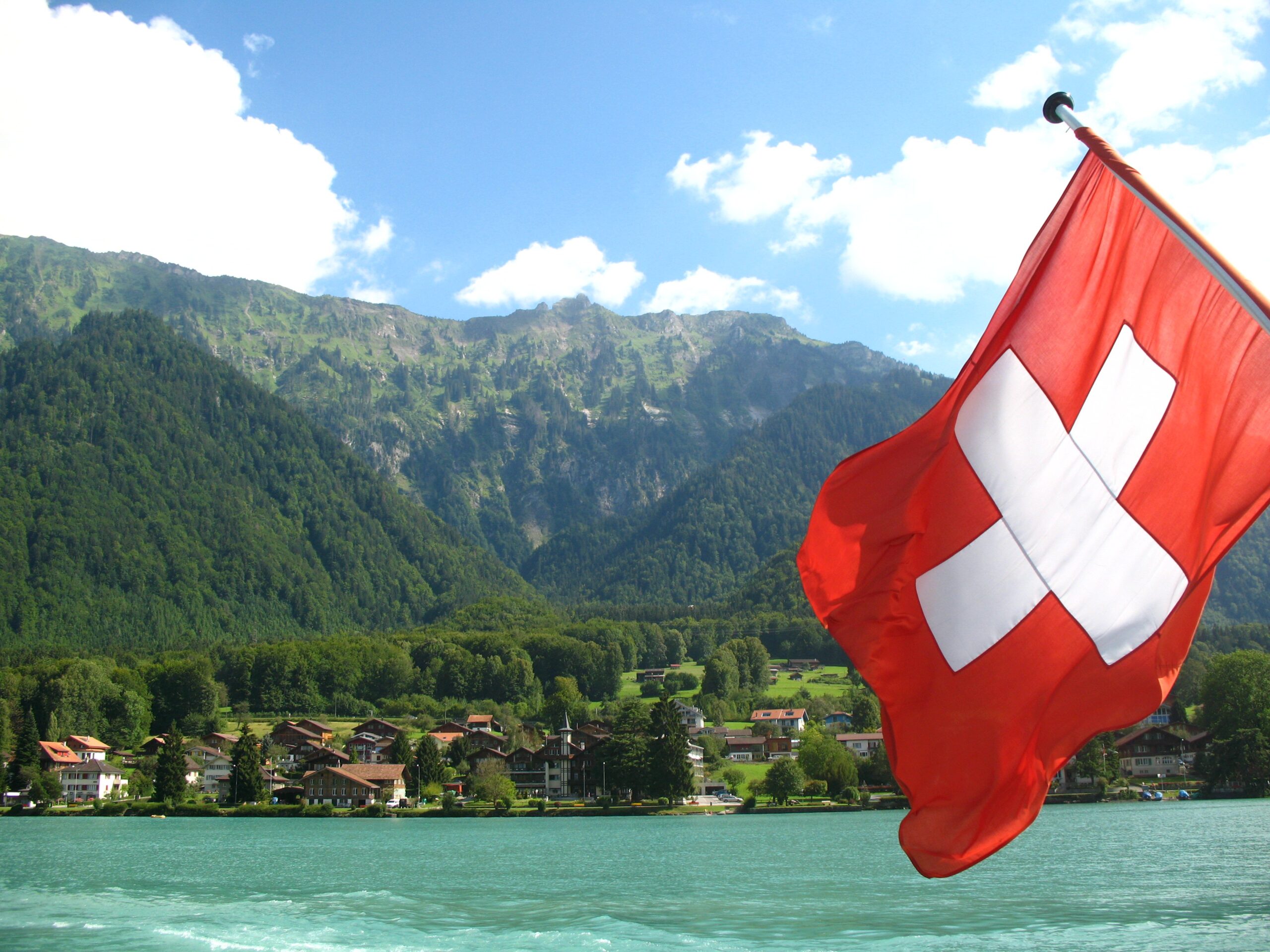 Private Swiss biotechs hit record funding amid slowdown in public financing