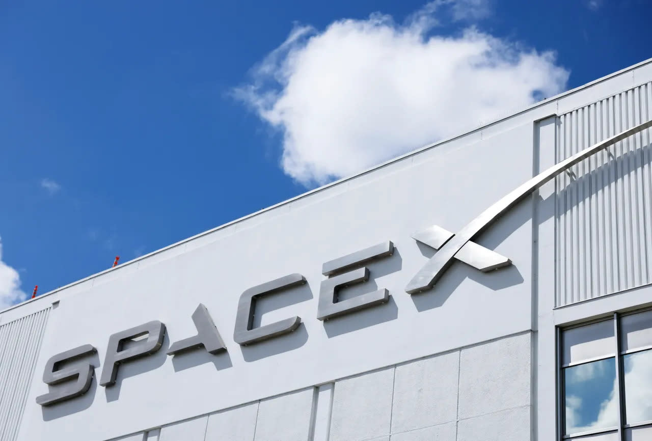 SpaceX Lands .16B Deal From US Space Force For Satellite Threat-Tracking System SpaceX Lands .16B Deal From US Space Force For Satellite Threat-Tracking System