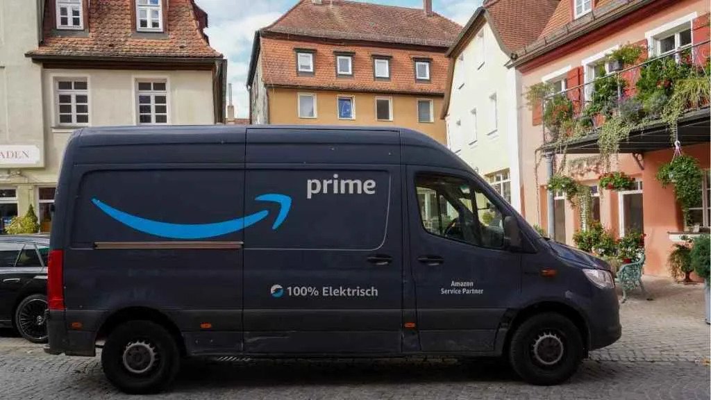 Former 80s Sitcom Actor Turns to Amazon Deliveries for Income