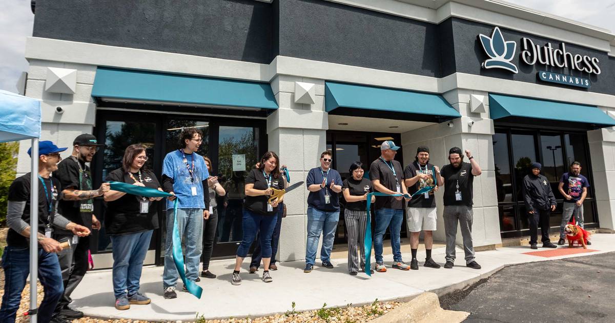 Batavia’s first-ever cannabis shop celebrates ribbon-cutting