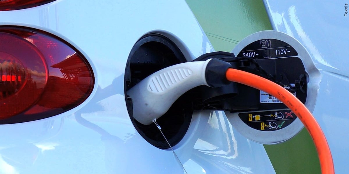 Phoenix heat could cut electric vehicle efficiency by 10%, study finds