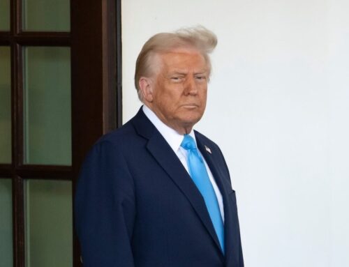Bitcoin, Ethereum, XRP, Dogecoin Fall Amid Trump’s ‘Clock Is Ticking’ Iran Warning: Analyst Says BTC Can