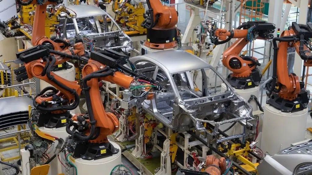 U.S. factory output rises 0.6% as global tensions disrupt supply chains