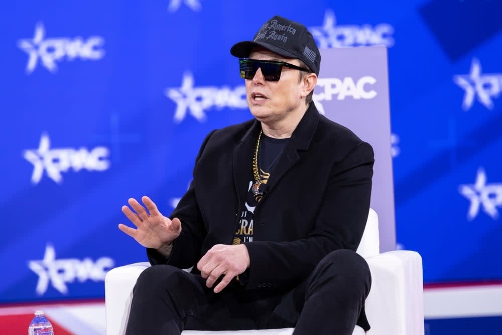 Elon Musk Slept Under His Desk So Workers Saw Him, But Says GM Has ‘Special Elevator’ For Senior Execs —’No Lords And Peasants At Tesla’