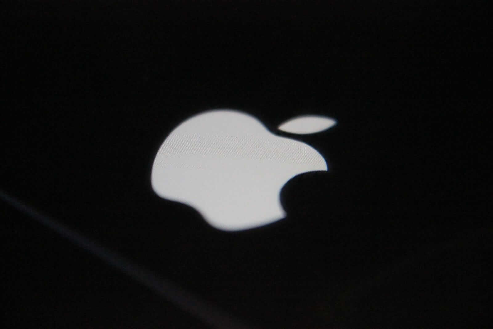 A 0 Billion Reason to Buy Apple Stock Here