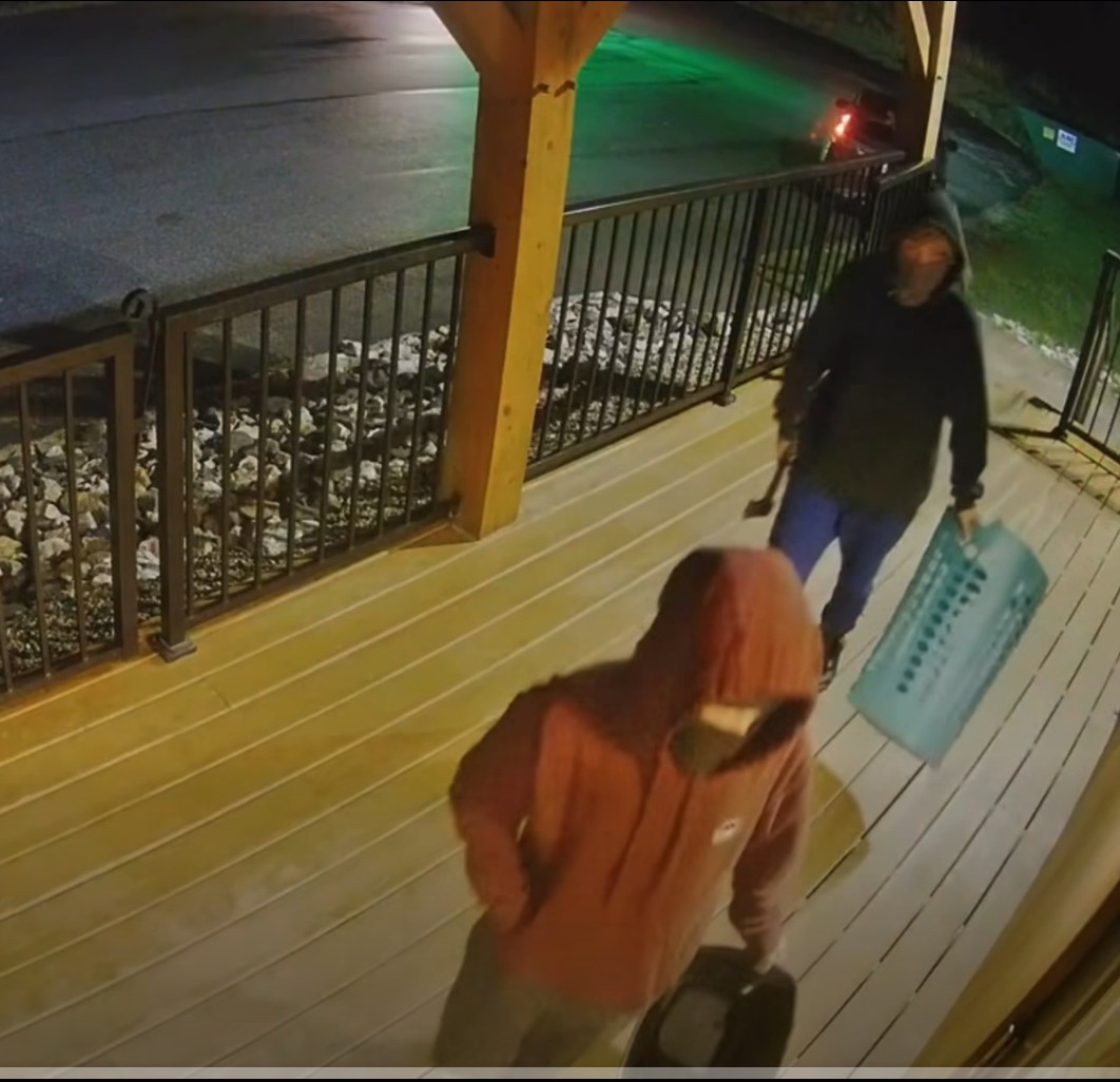 Teens charged in break-ins at Turner cannabis store