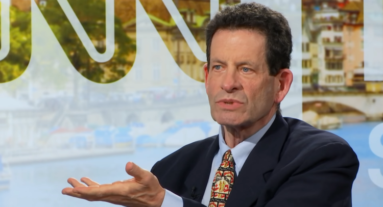 Nvidia or Micron: Billionaire Ken Fisher Bets Big on One Top AI Stock