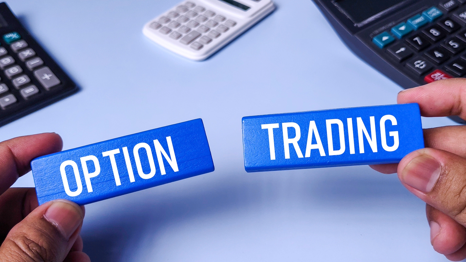 Meta Platforms: Buy Call Options Amid Unusually Low Put-Call Ratios